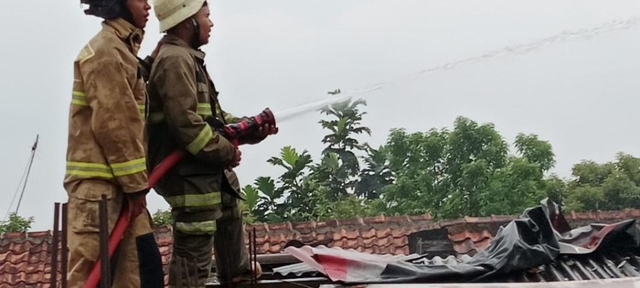 Kebakaran Rumah Akibat Korsleting Listrik di Bogor, Dua Orang Terluka